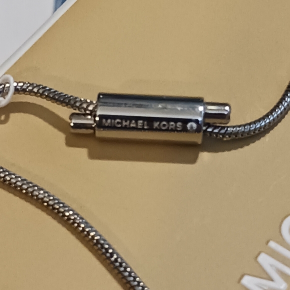 NWT! MICHAEL KORS HEART BRACELET - Picture 11 of 11